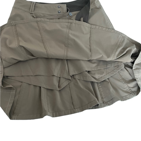 ATHLETA Whatever Women's Tan Fit and Flare Stretch Athletic Skort Skirt EUC Sz 4 - Picture 9 of 9